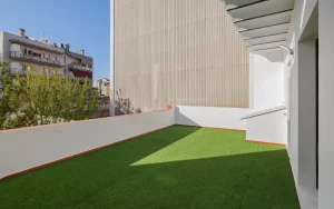 人工芝のコンクリート上への施工方法