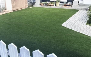 天然芝から人工芝へのリフォーム(Before→After)