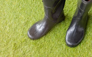 殺風景な土の庭を人工芝で見栄え良く(Before→After海南市 F様邸)