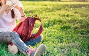 芝生アレルギー（イネ科花粉症）に悩む方がとるべき3つの予防策