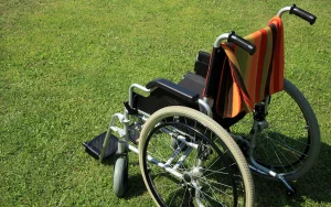 高齢者施設に人工芝を導入するメリット5つを解説