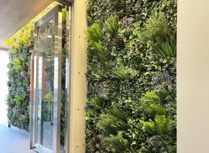 マンションエントランス